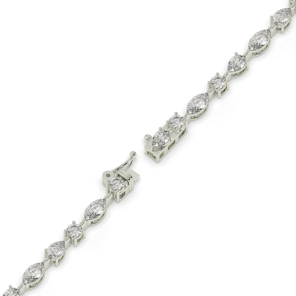 Three-Prong Round Diamond Tennis Bracelet in Gold